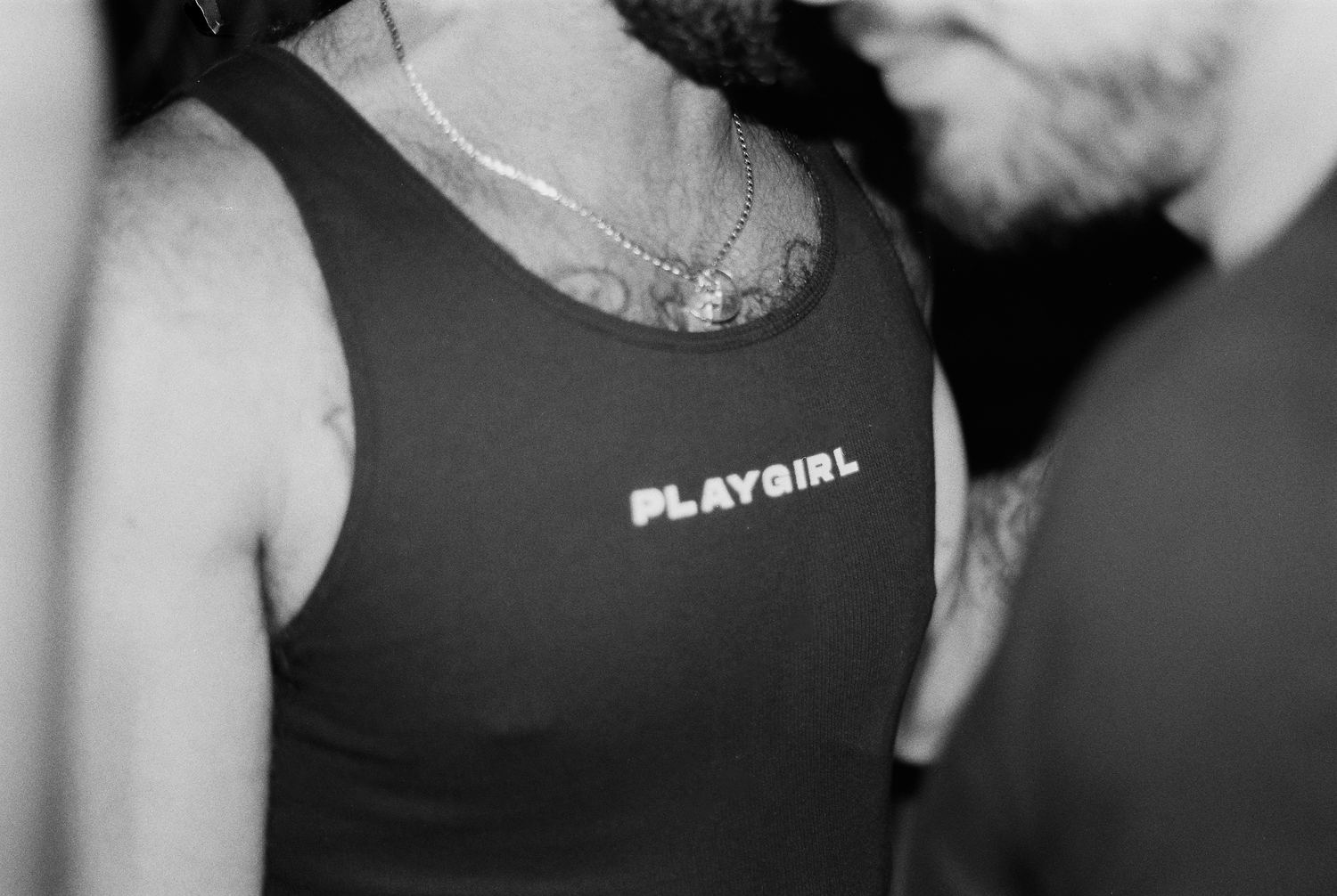 Camiseta de tirantes con la palabra Playgirl